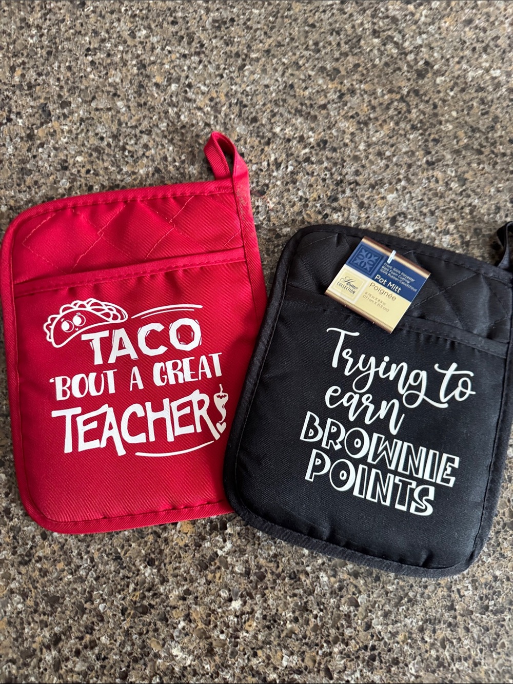 Set of 2 NEW Teacher Gift Pot Mitts Pot Holders
